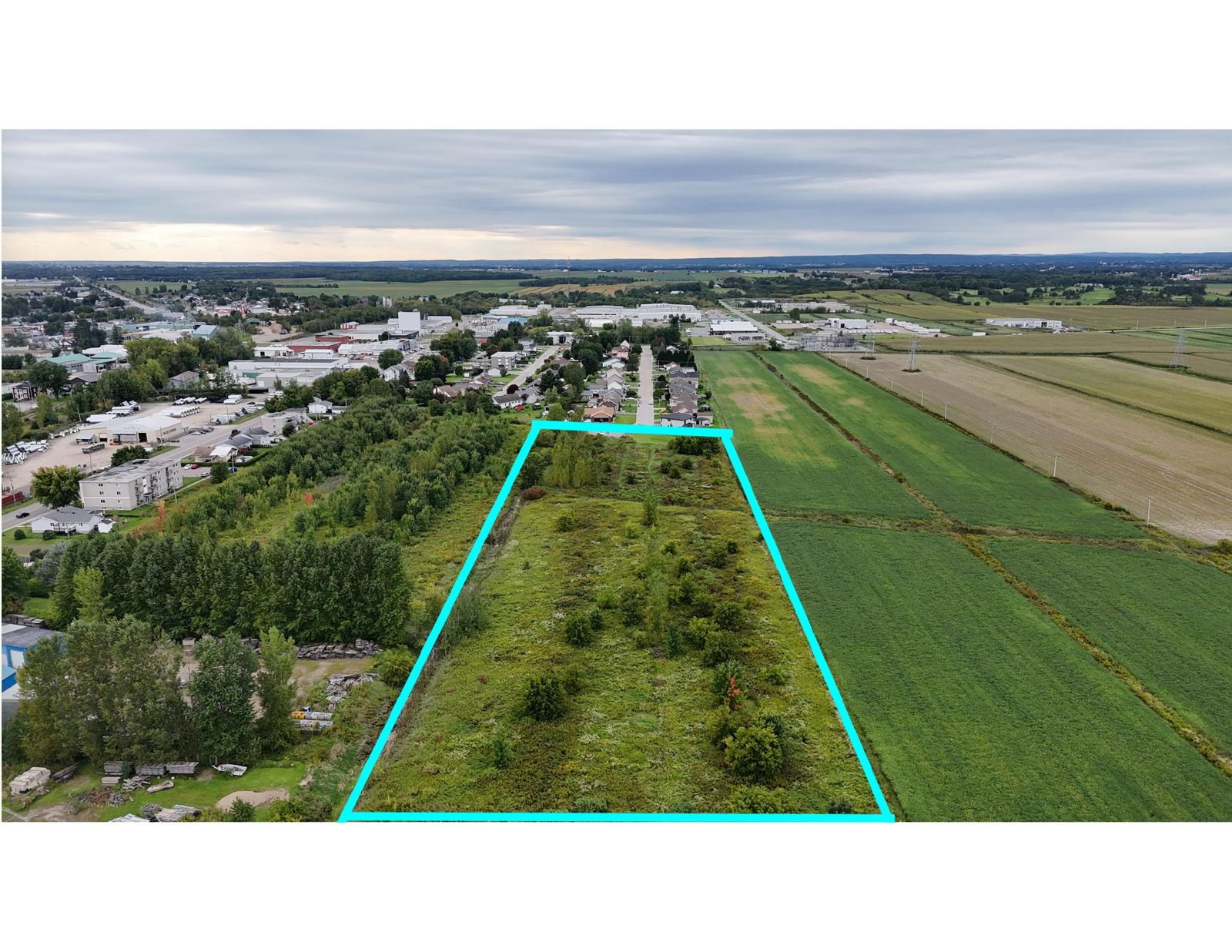 Site de Louiseville — 10 × 8 logements, avenue Beaulieu, vue du ciel