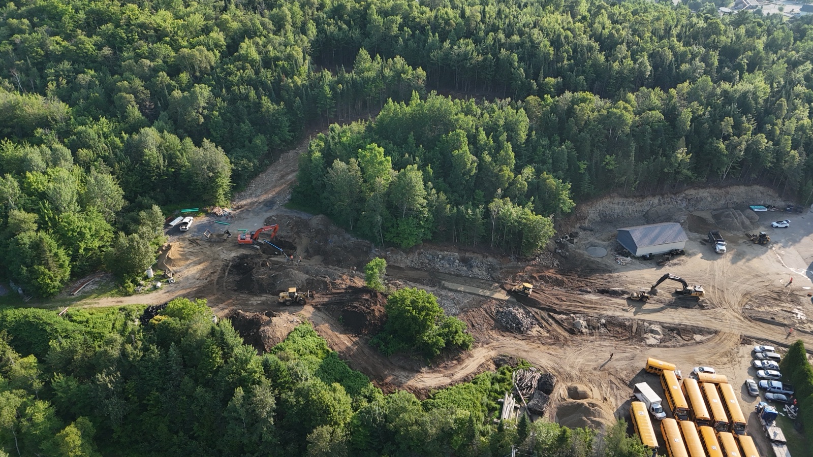 Les Loges du boisé — Saint-Alphonse-Rodriguez — Terrassement et préparation des infrastructures